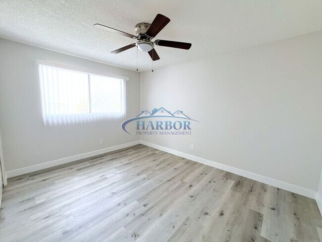 Building Photo - 2315 S Grand Ave