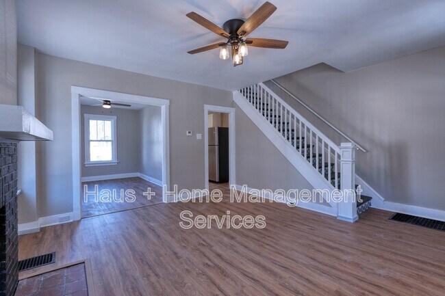 Building Photo - 68 Dewey St