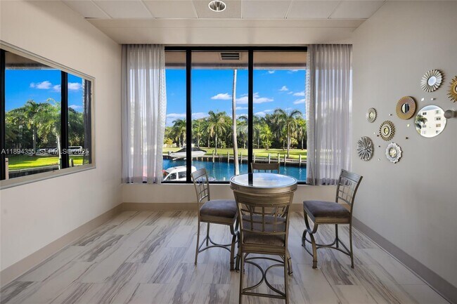 Building Photo - 1800 NE 114th St