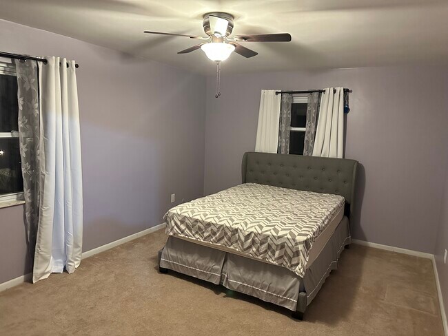 Building Photo - 9434 Sheralee Dr