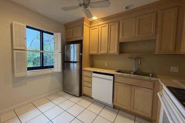 Building Photo - 4266 Deste Ct