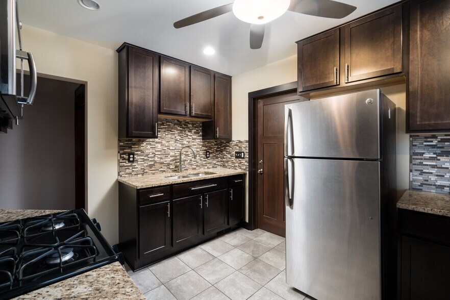 Building Photo - 1298 N 68th St