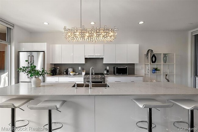 Building Photo - 284 Alfred St