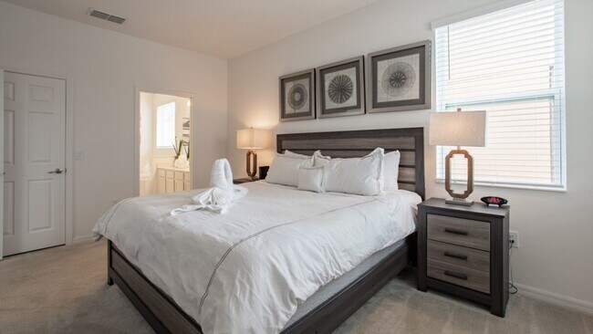 Building Photo - Providence Golf Community Home!