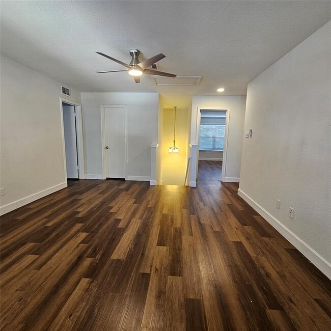 Building Photo - 109 Sydney's Way