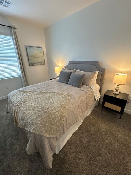 Building Photo - 1702 Ripple Rock Dr