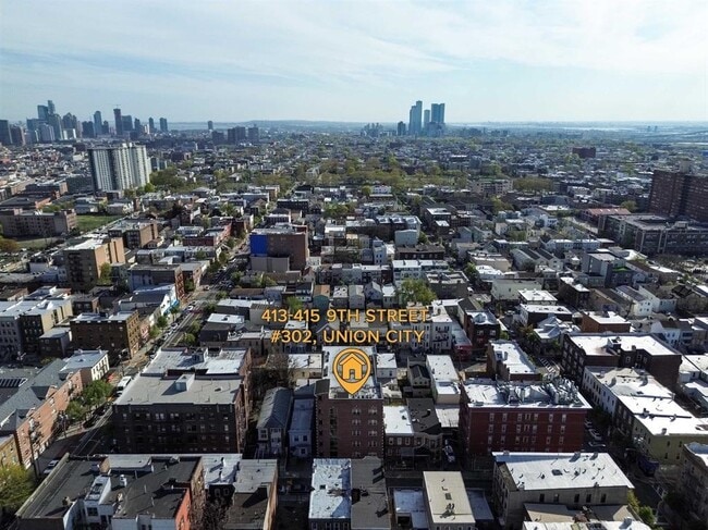 Building Photo - 413-415 9th St
