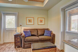 Building Photo - 134 N Alister St