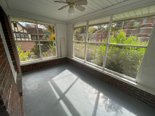 Building Photo - 604 Waccamaw Avenue