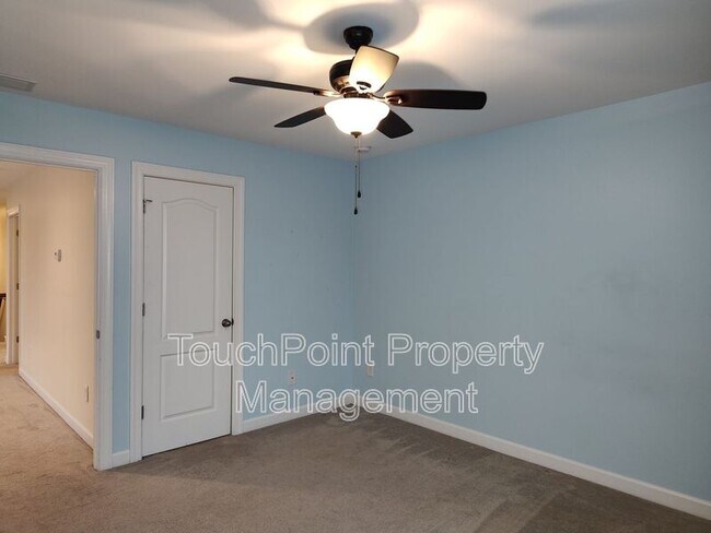 Building Photo - 4009 Oxford Mill Rd