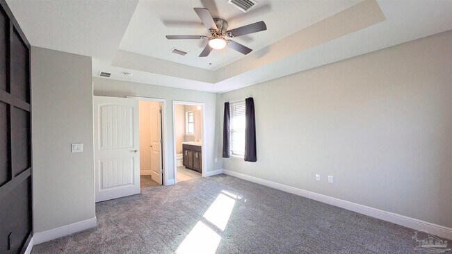 Building Photo - 4417 Fiske St