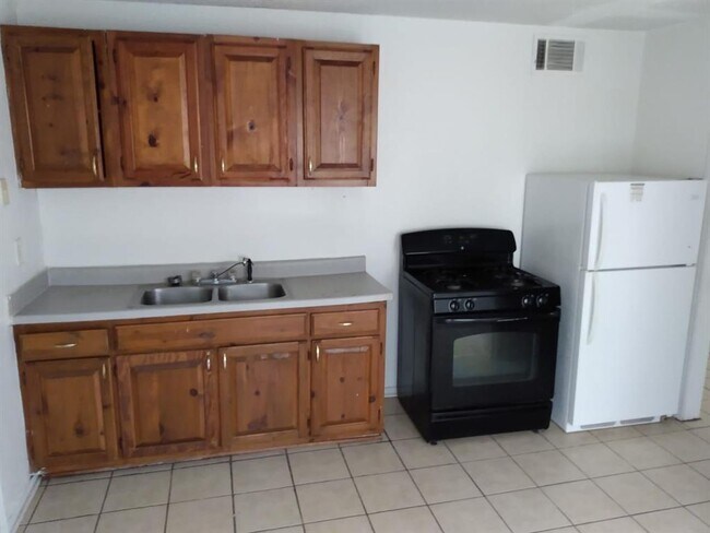 Building Photo - 4620 Galveston St