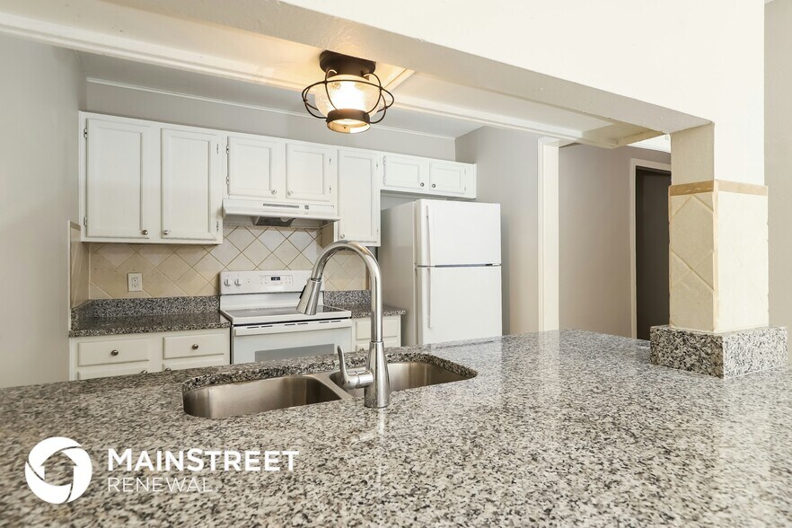 Building Photo - 2923 Black River Ln