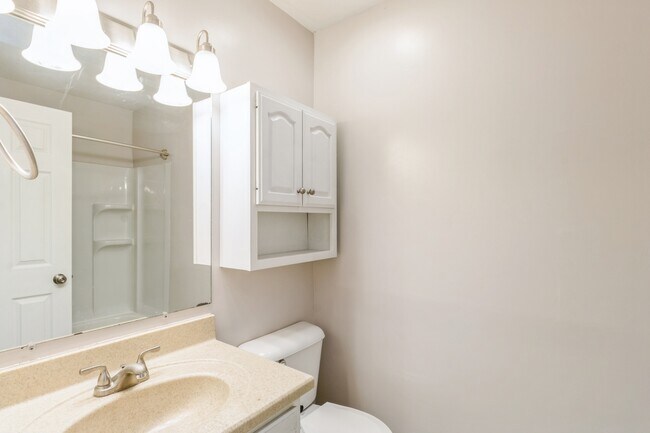Building Photo - 205 Winfield Ct