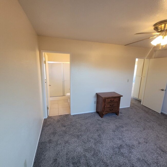 Building Photo - Nice and Cozy apartment in Apple Valley wi...