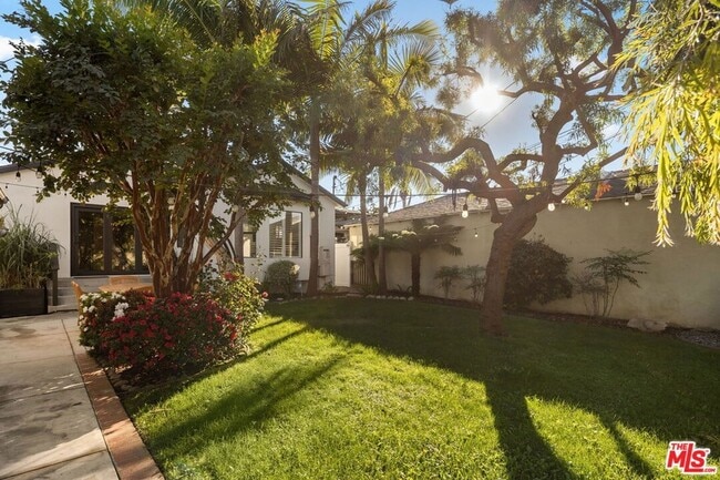 Building Photo - 6521 W 81st St