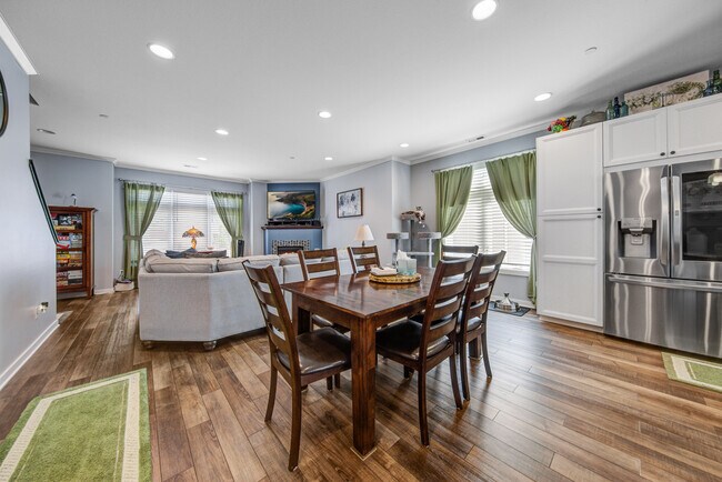 Building Photo - 2163 Rolling Green Ln