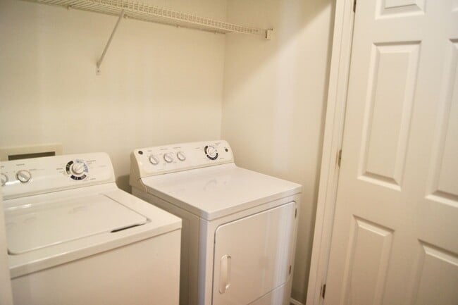 Building Photo - 301 Stargate Rd