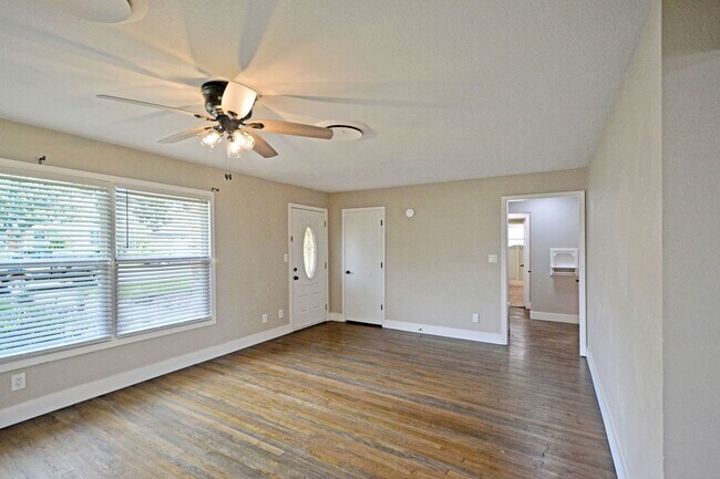 Building Photo - 671 W Merriweather St