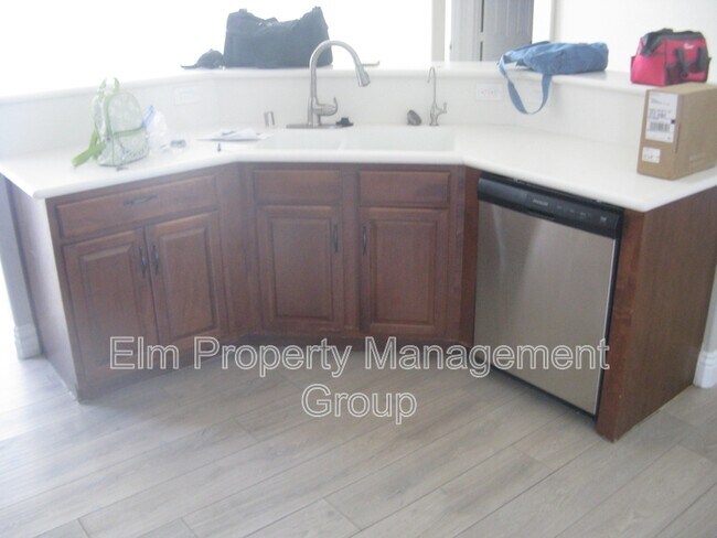 Building Photo - 6084 Camden Cove St