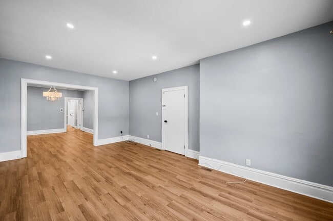 Building Photo - 54 Avenue B