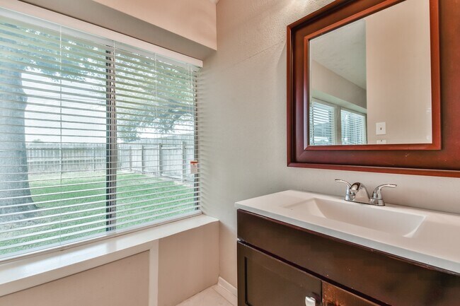 Building Photo - 9503 Bent Spur Ln