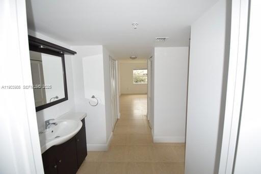 Building Photo - 4137 Stirling Rd