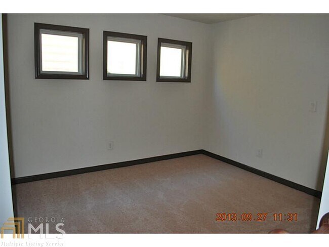 Building Photo - 6260 Crested Moss Dr