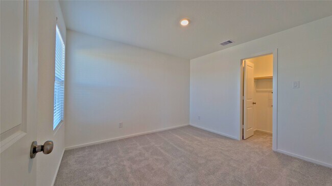 Building Photo - 16843 Old Wagon Wy