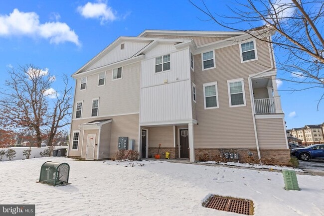 Building Photo - 228 Park Ln