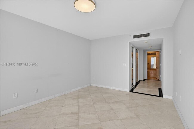 Building Photo - 18671 Collins Ave