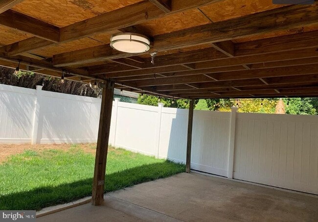 Building Photo - 15108 Kallaste Dr