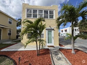 Building Photo - 509 6th Ave N