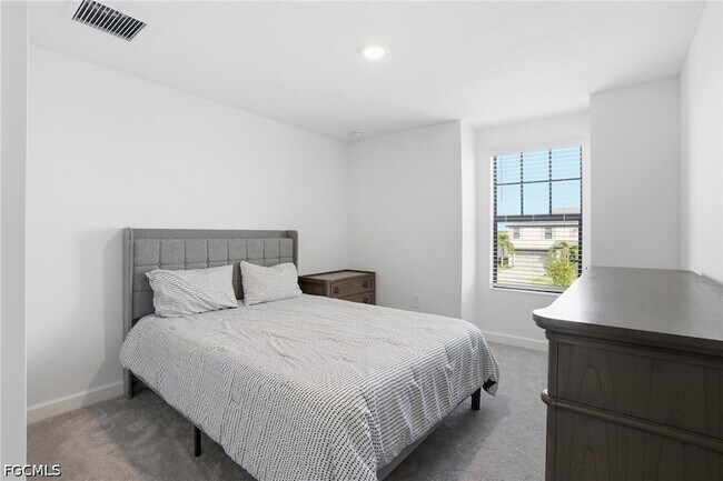 Building Photo - 18707 Ivywood Pl
