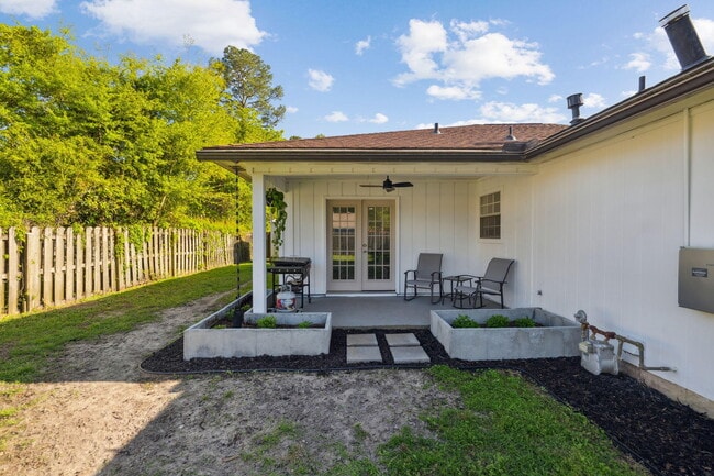 Building Photo - 1517 Kruse Dr