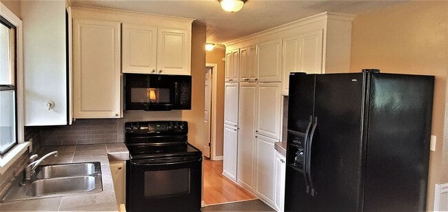 Building Photo - House For RENT:  Historic North Everett 2 ...