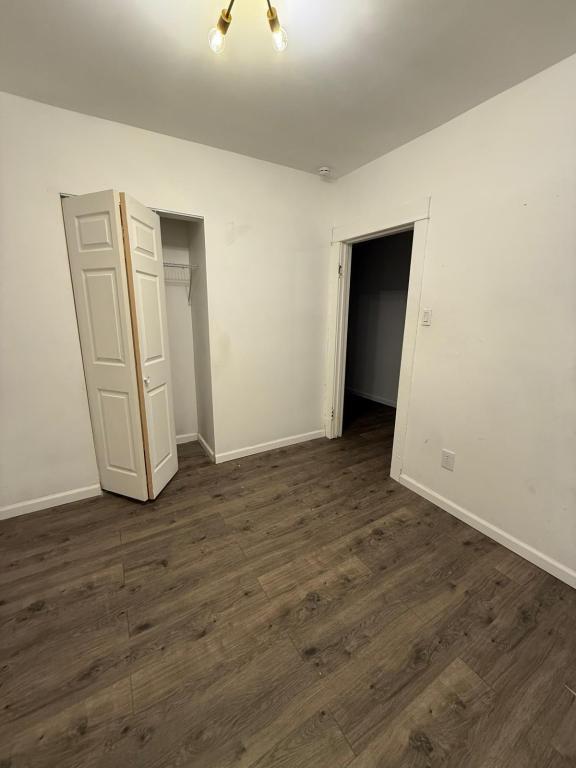 Building Photo - 5411 Hamilton Ave