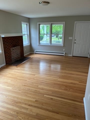 livingroom - 4 Charles Ln