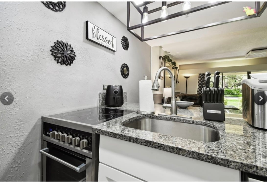 Building Photo - 36750 US Highway 19 N