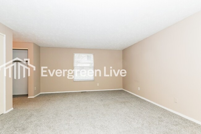 Building Photo - 2836 Miami Village Dr