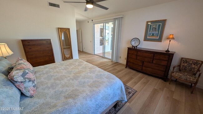 Building Photo - 38325 S Mountain Site Dr