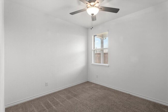 Building Photo - 500 Stinchcomb Rd