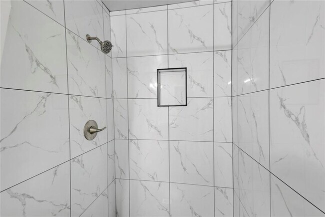 Building Photo - 1246 Elgin Way