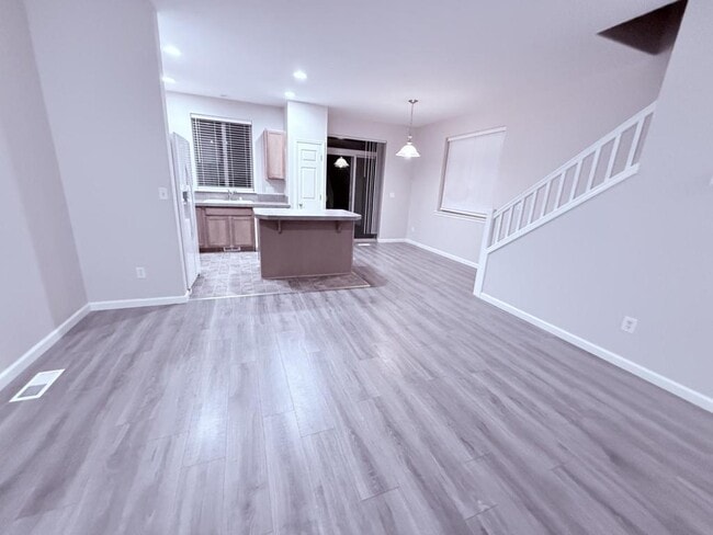 Building Photo - 13102 NE 26th St