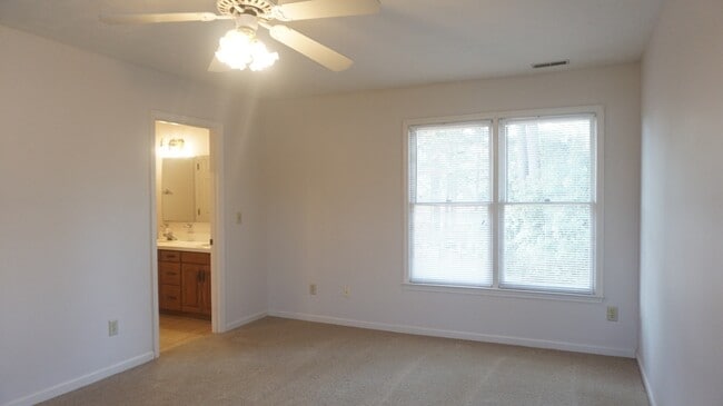 Building Photo - 508 Georgetown Cir