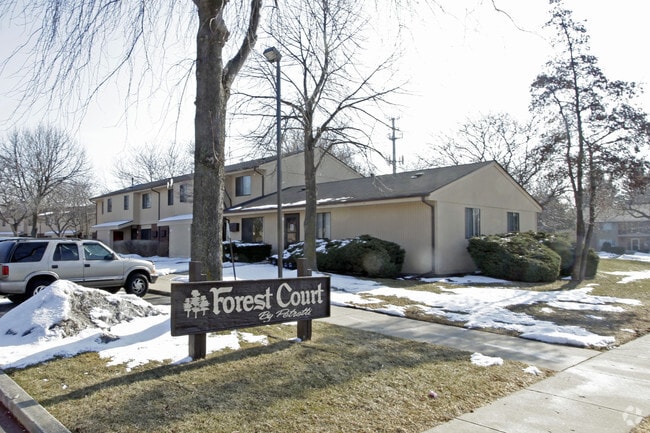 Building Photo - Forest Court Apartments