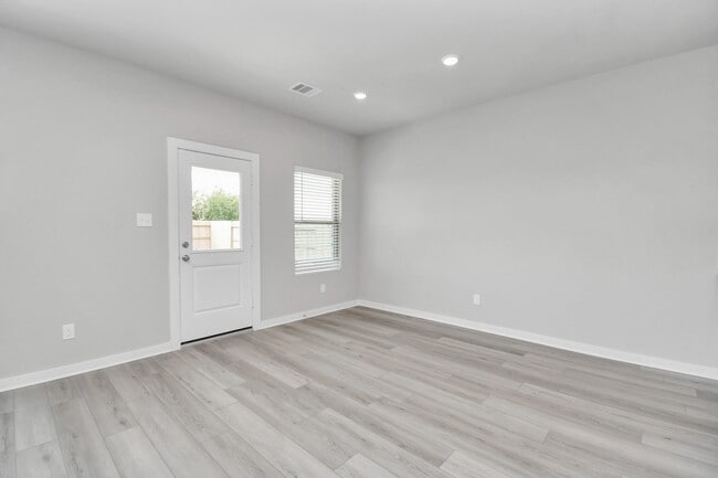 Building Photo - 6702 Arabella Lakes Dr