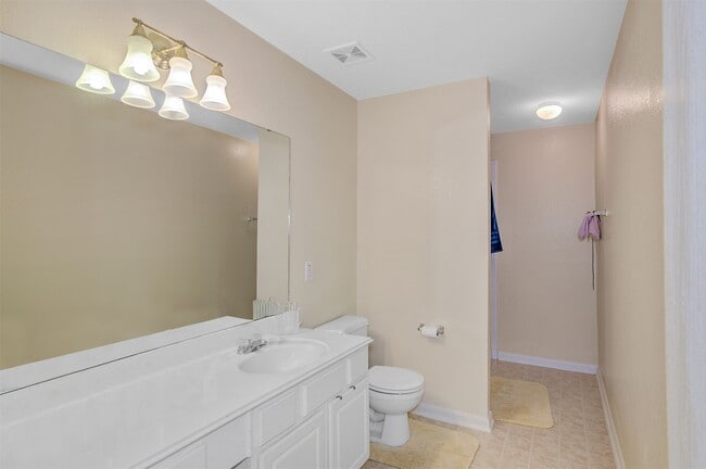 Building Photo - 29642 Legends Green Dr