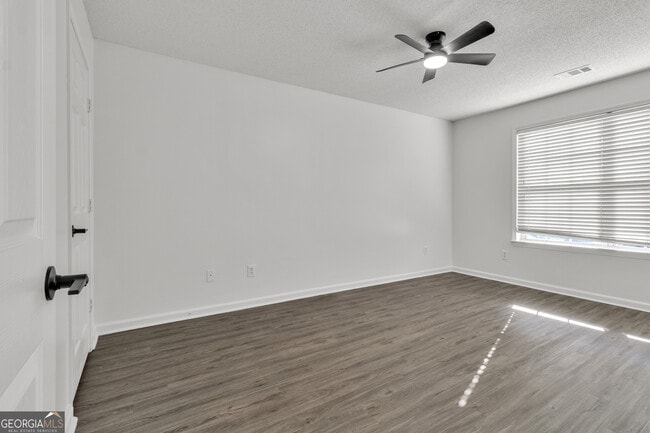 Building Photo - 9155 Nesbit Ferry Rd