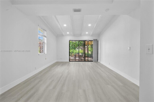 Building Photo - 2555 Nassau Ln